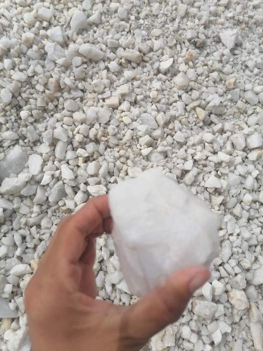 تصویر 3 از کلوخه سیلیس با درصد سیلیس بالا مخصوص